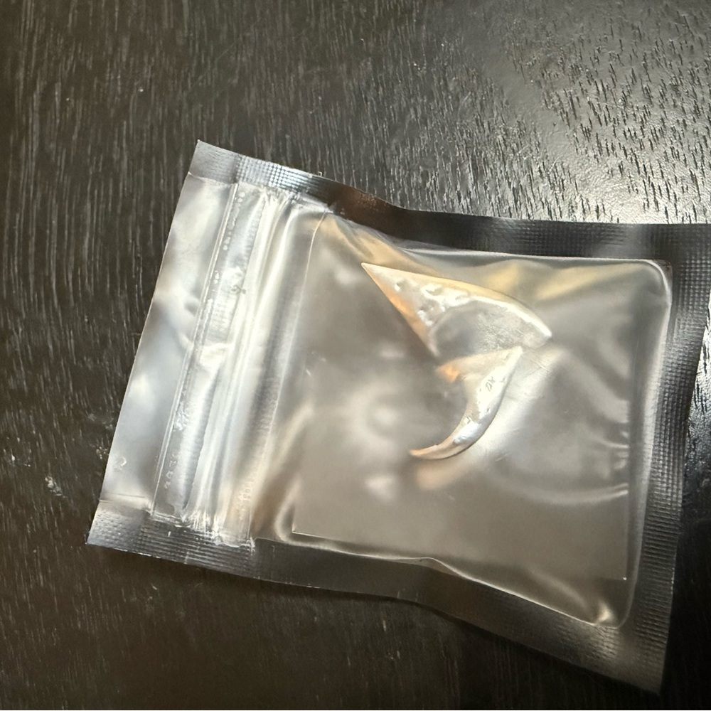 Ask & Embla Erilon Saddle Hangers in Silver 12mm - Picture 4 of 4